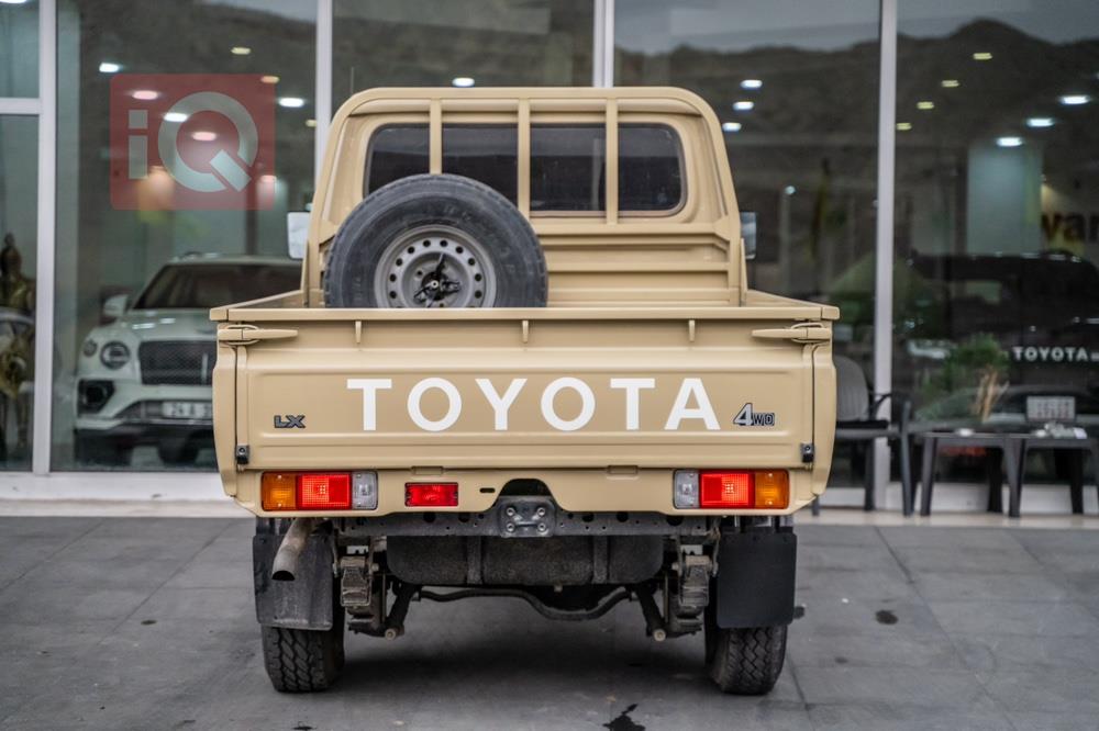 Toyota Land Cruiser Pickup